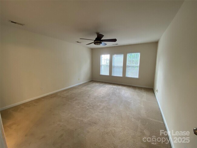 Building Photo - 6512 Manitoba Ln