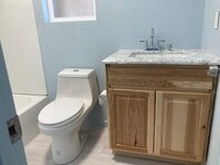 Building Photo - 421 W 3rd St