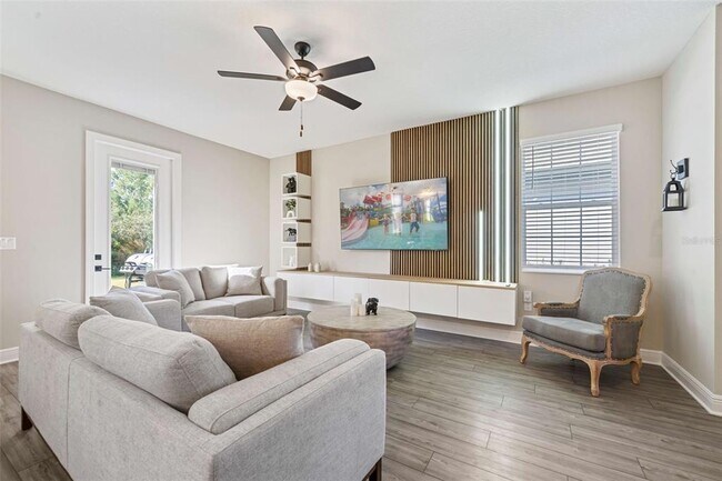 Building Photo - 7796 Somersworth Dr