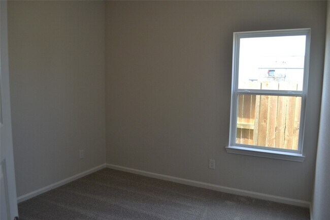 Building Photo - 13223 Hayden Peak Dr