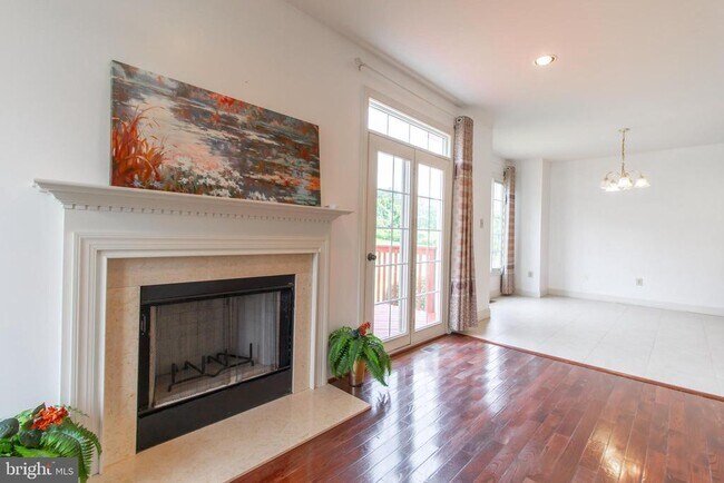 Building Photo - 17 Landon Way