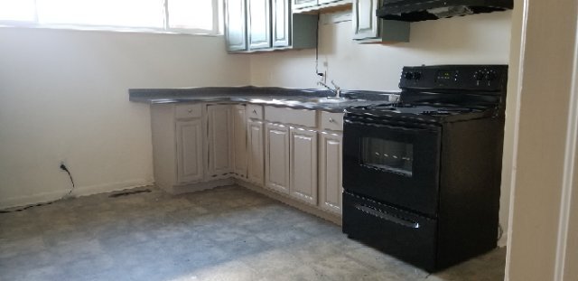 Building Photo - 2364 S Country Club Cir