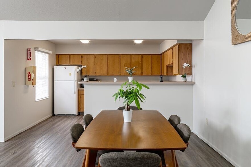 Primary Photo - AUTUMN RIDGE APARTMENTS