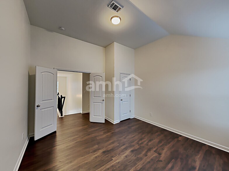 Building Photo - 635 Ocean Ave