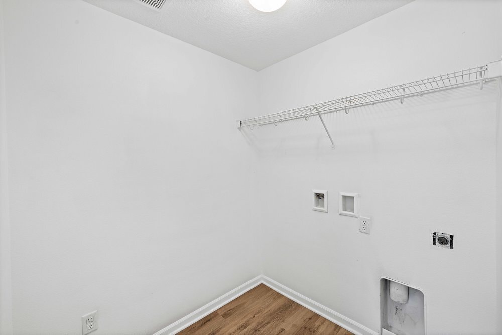 Building Photo - 207 SE Booth Ave