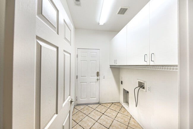 Building Photo - 78374 Bovee Cir