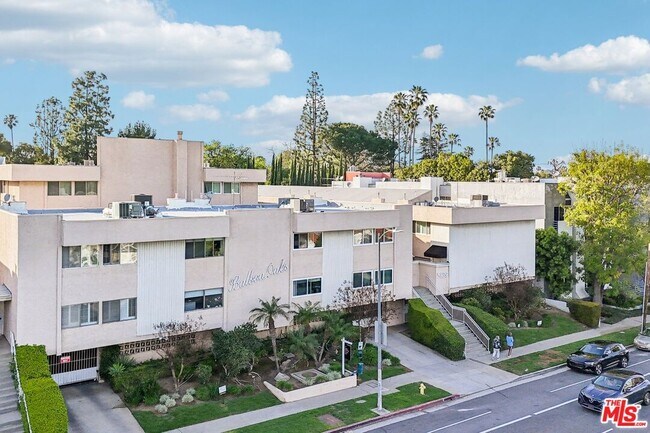 Building Photo - 5139 Balboa Blvd
