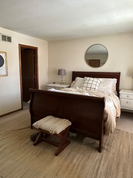 Building Photo - 23 Sprucebrook Trail