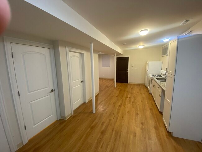 Building Photo - 1111 N Ashland Ave