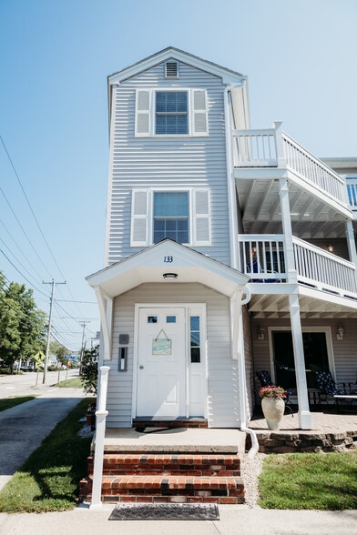 Front Entrance - 133 W Grand Ave