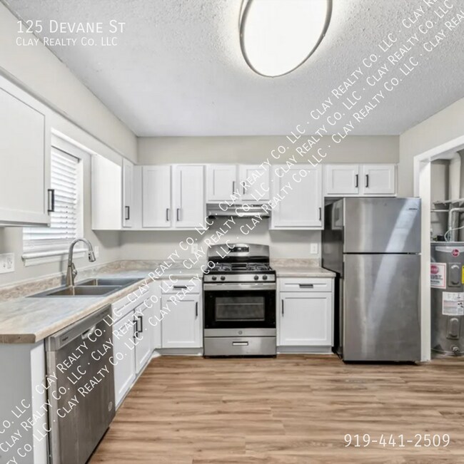 Building Photo - 125 Devane St