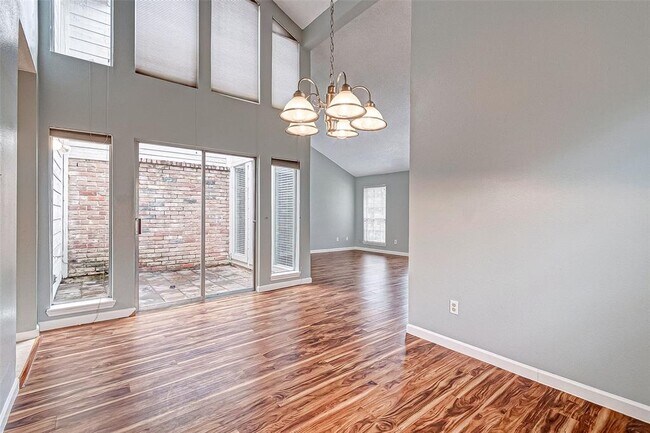 Building Photo - 7983 Kendalia Dr