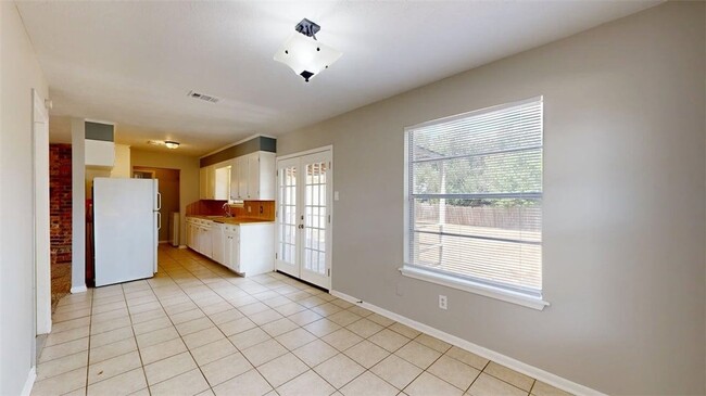 Building Photo - 1107 Braeswood Dr