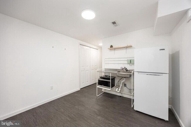 Building Photo - 731 Richwil Dr