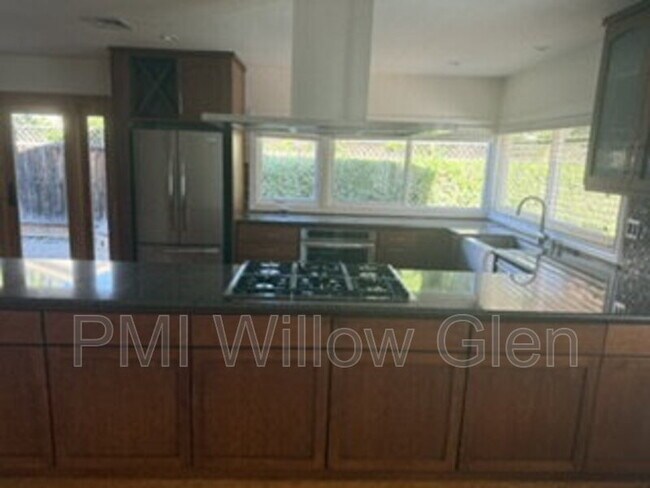 Building Photo - 536 Curie Dr