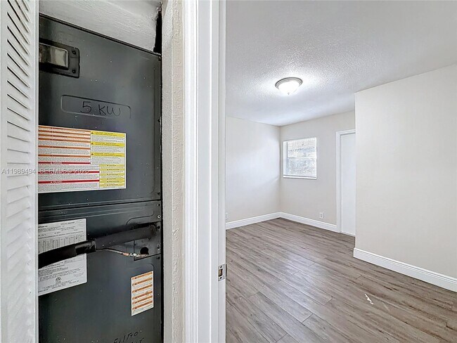 Building Photo - 1800 NW 52nd Ave