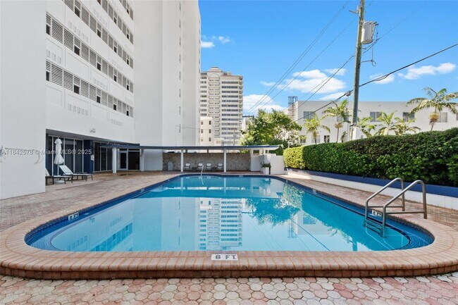 Building Photo - 6450 Collins Ave