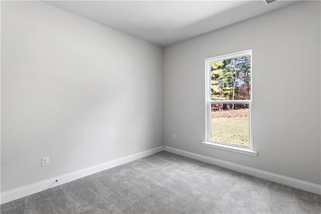 Building Photo - 425 Greyfield Dr