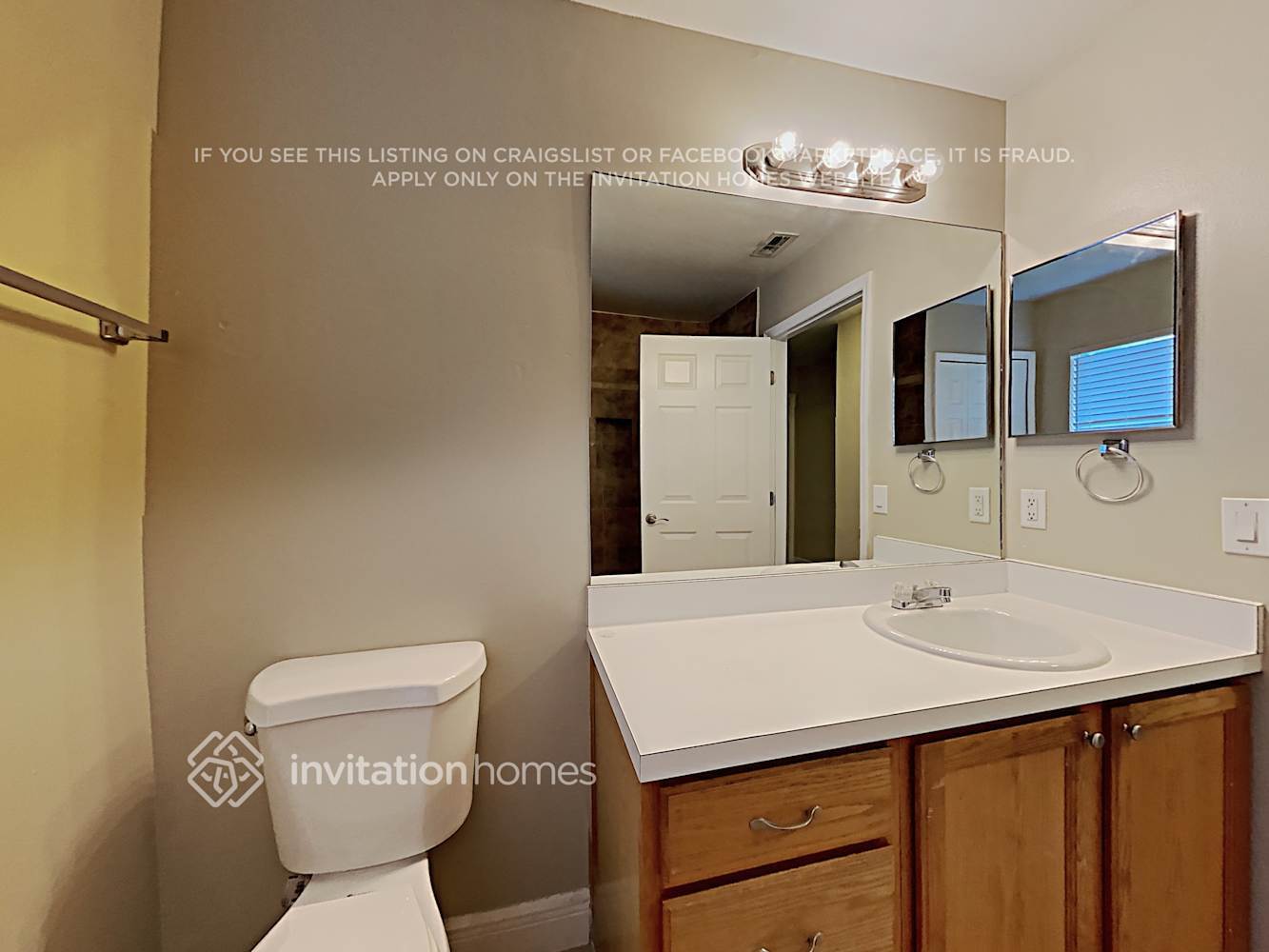 Building Photo - 341 Canby Cir