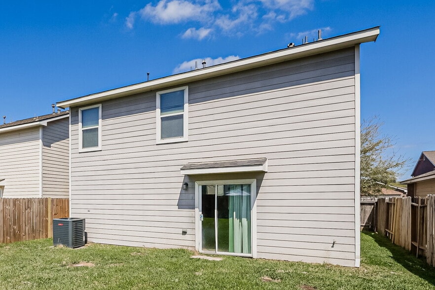 Building Photo - 12718 Blue Timbers Ct