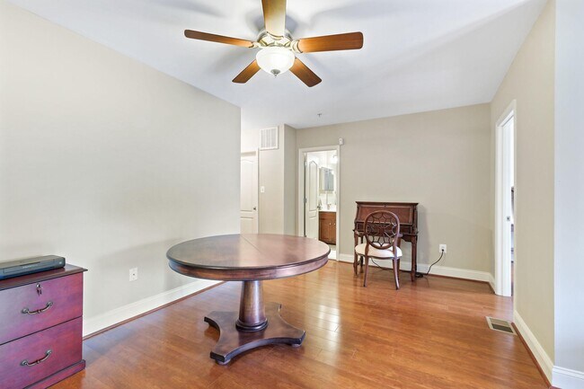 Building Photo - 308 Orchard Ridge Dr