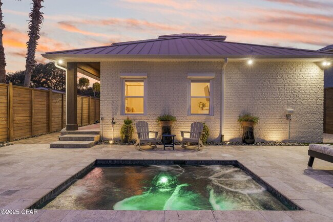 Building Photo - 407 Petrel St