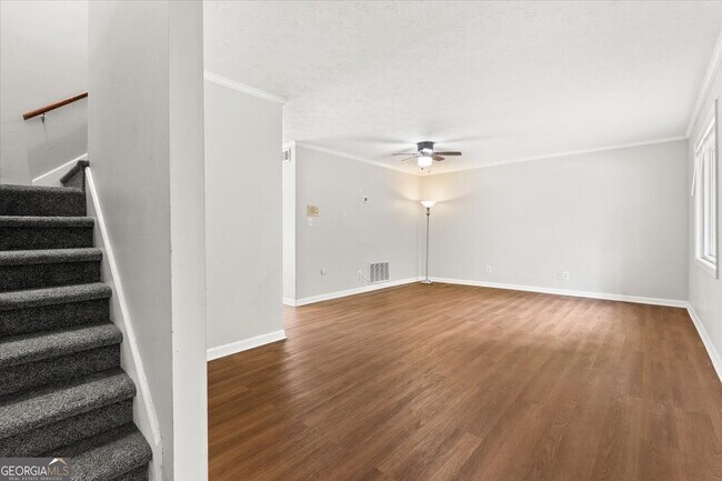 Building Photo - 360 Winding River Dr