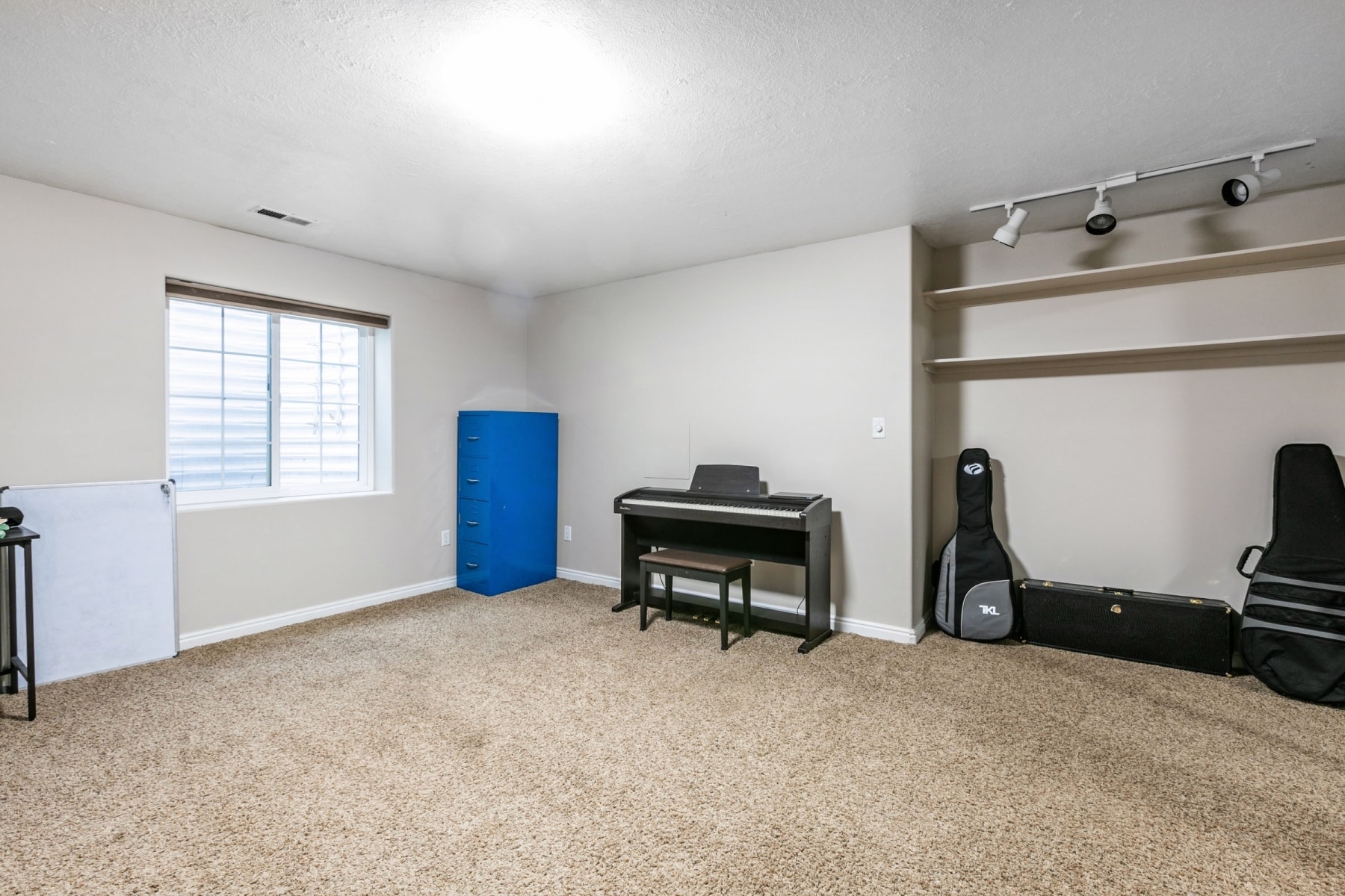 Building Photo - 6002 W Olympiad Ln