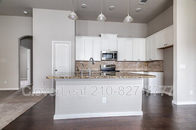 Building Photo - 720 Red Barn Bnd