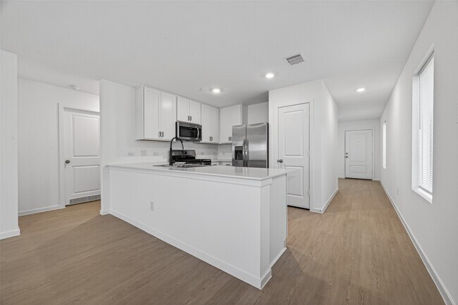 Building Photo - 3081 Majestic Sunrise Dr