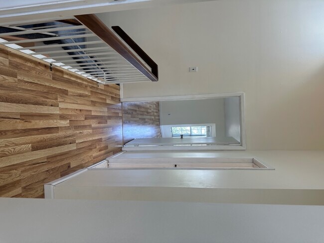Building Photo - 26 Villa Nova St