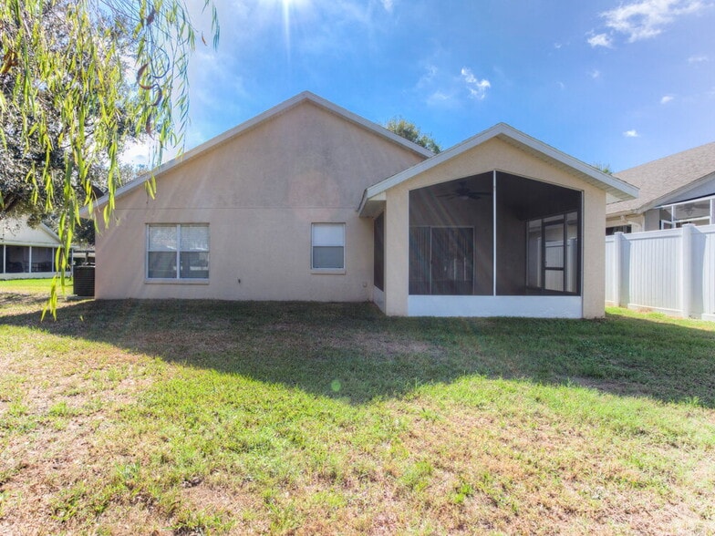 Building Photo - 16820 Hawkridge Rd