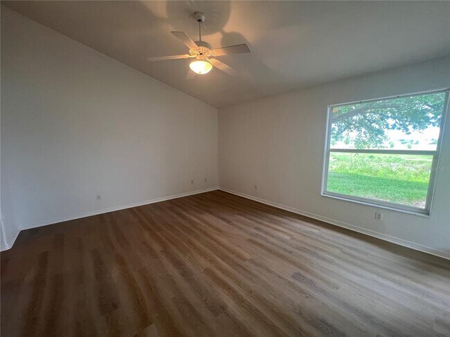 Building Photo - 4396 Fairway Dr