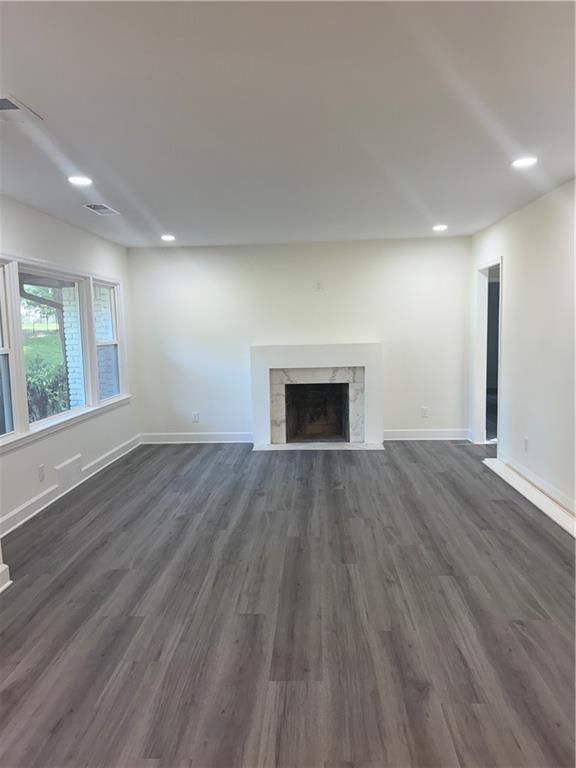 Building Photo - 1726 Centra Villa Dr SW