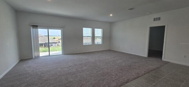 Building Photo - 474 Hennepin Lp