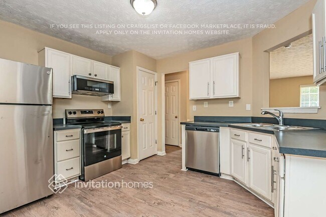 Building Photo - 1725 Stoneoak Cir