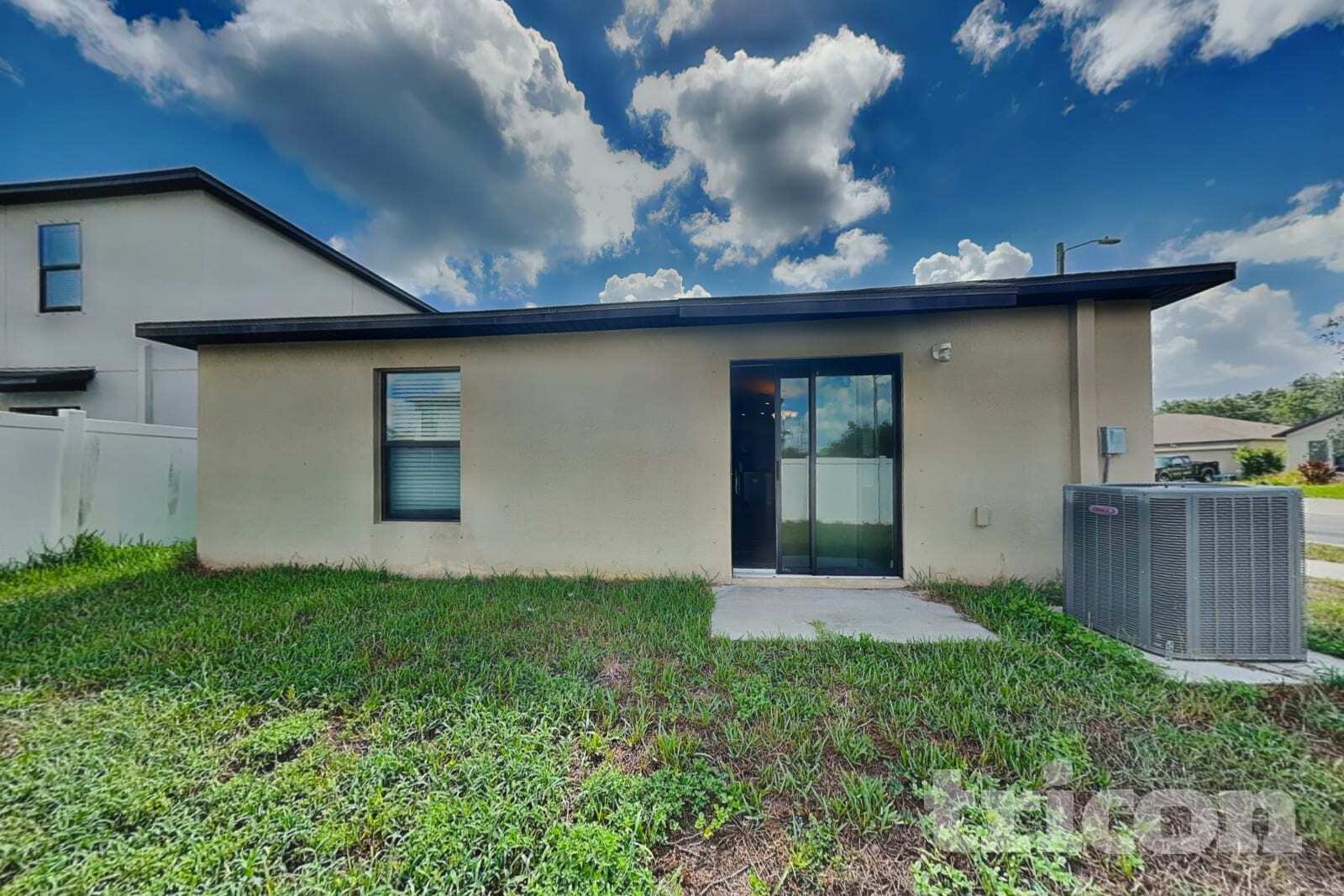 Building Photo - 10129 Carloway Hills Dr