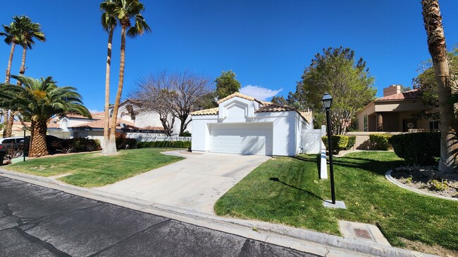 Building Photo - Single-story residence nestled within the ...