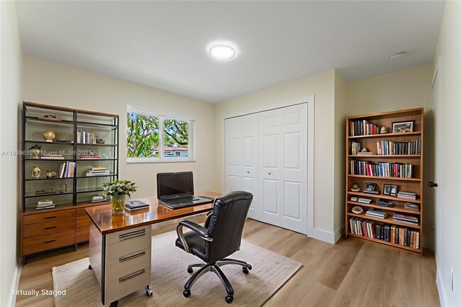 Building Photo - 6731 SW 48th St