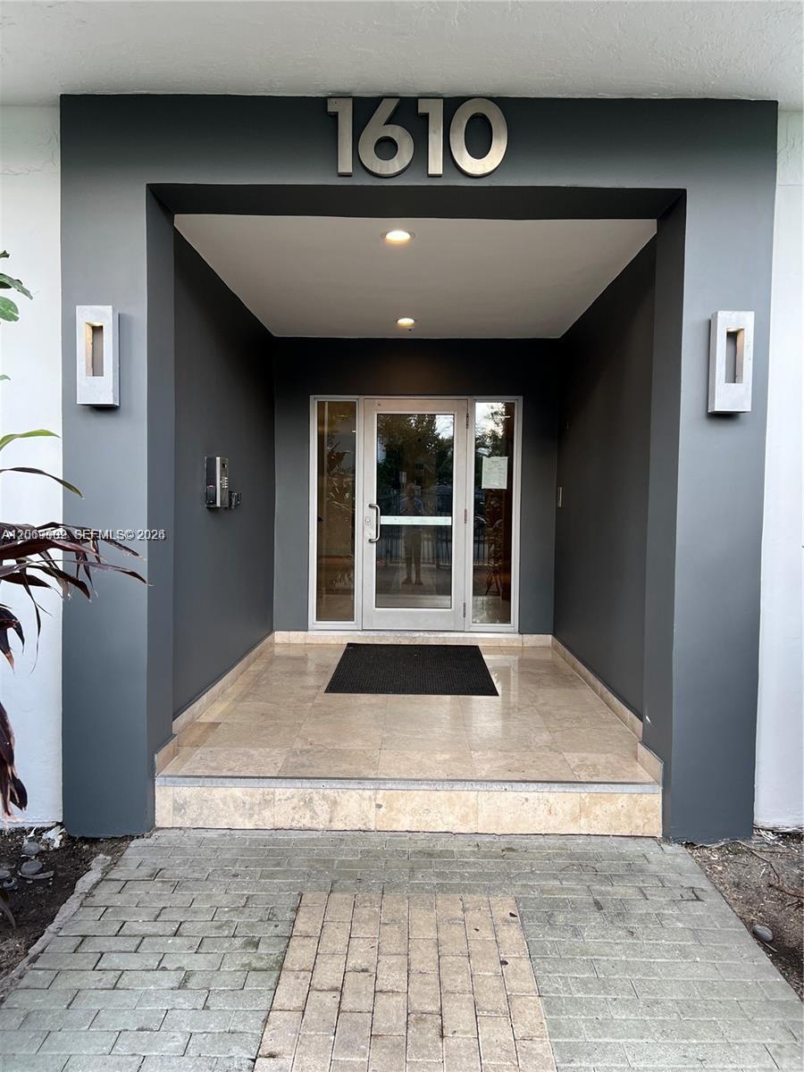 Building Photo - 1610 Lenox Ave