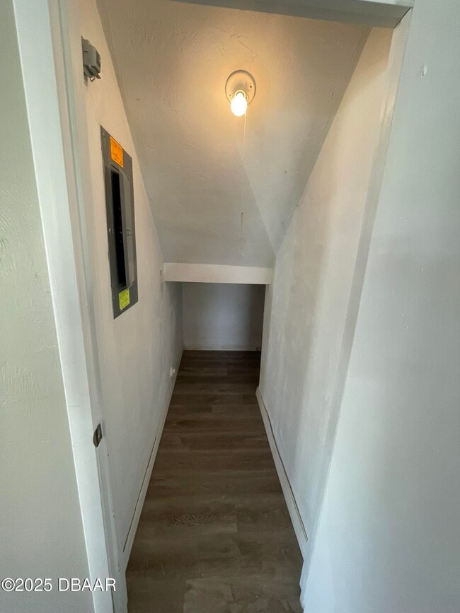 Building Photo - 97 Springwood Square