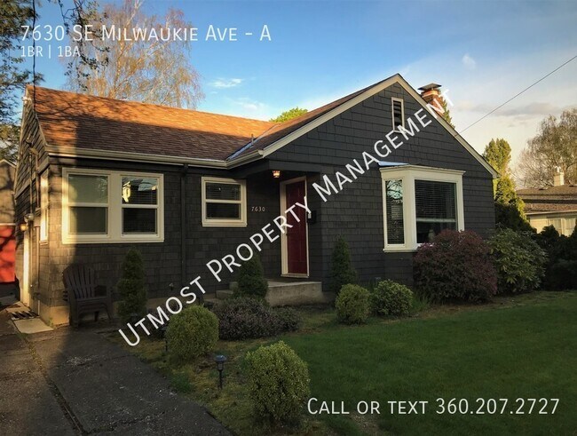Building Photo - 7630 SE Milwaukie Ave