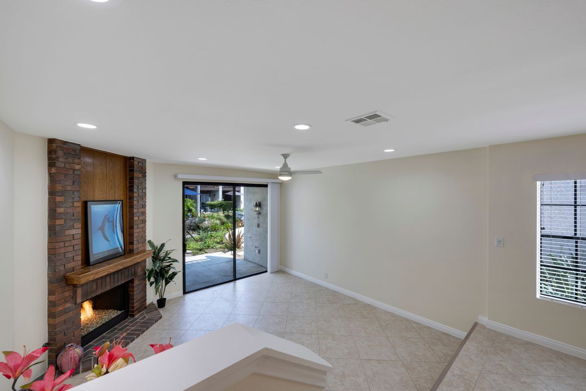 Building Photo - 319 Molokai Dr