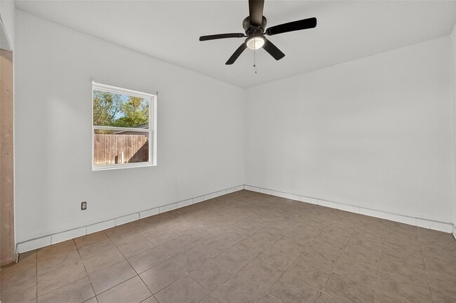 Building Photo - 5039 Shadowridge Dr