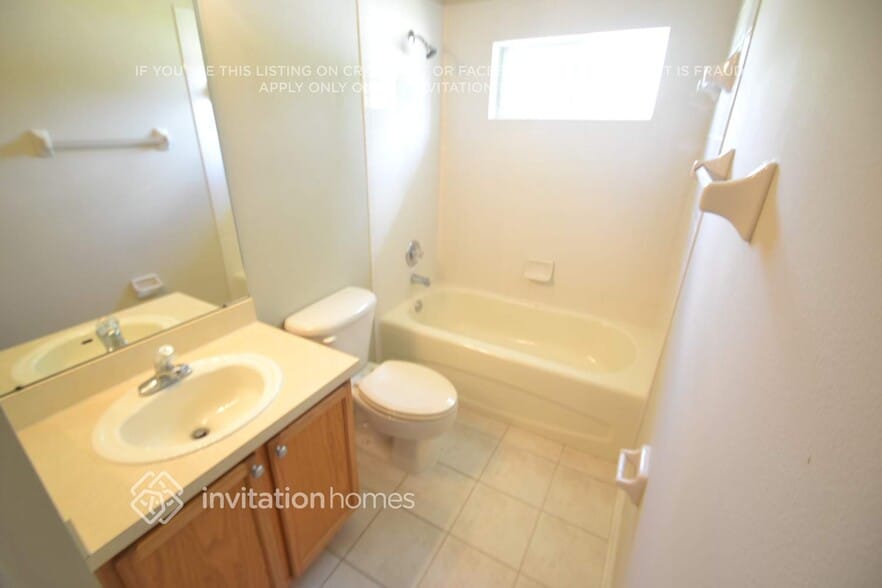 Building Photo - 1021 Torreya Way