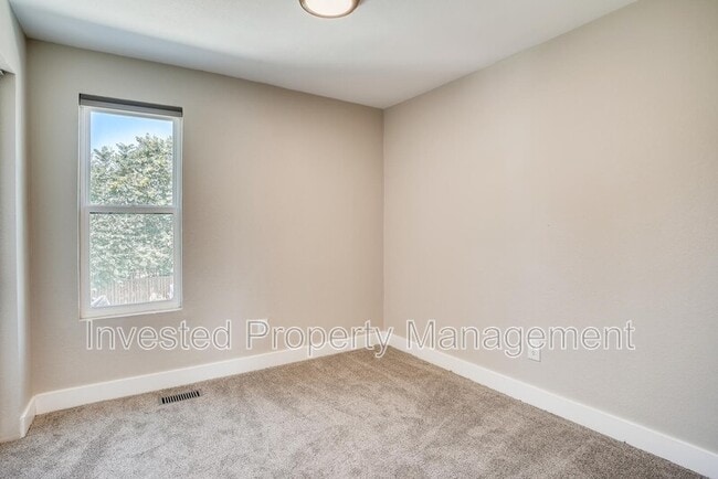 Building Photo - 1723 E 35th Ave