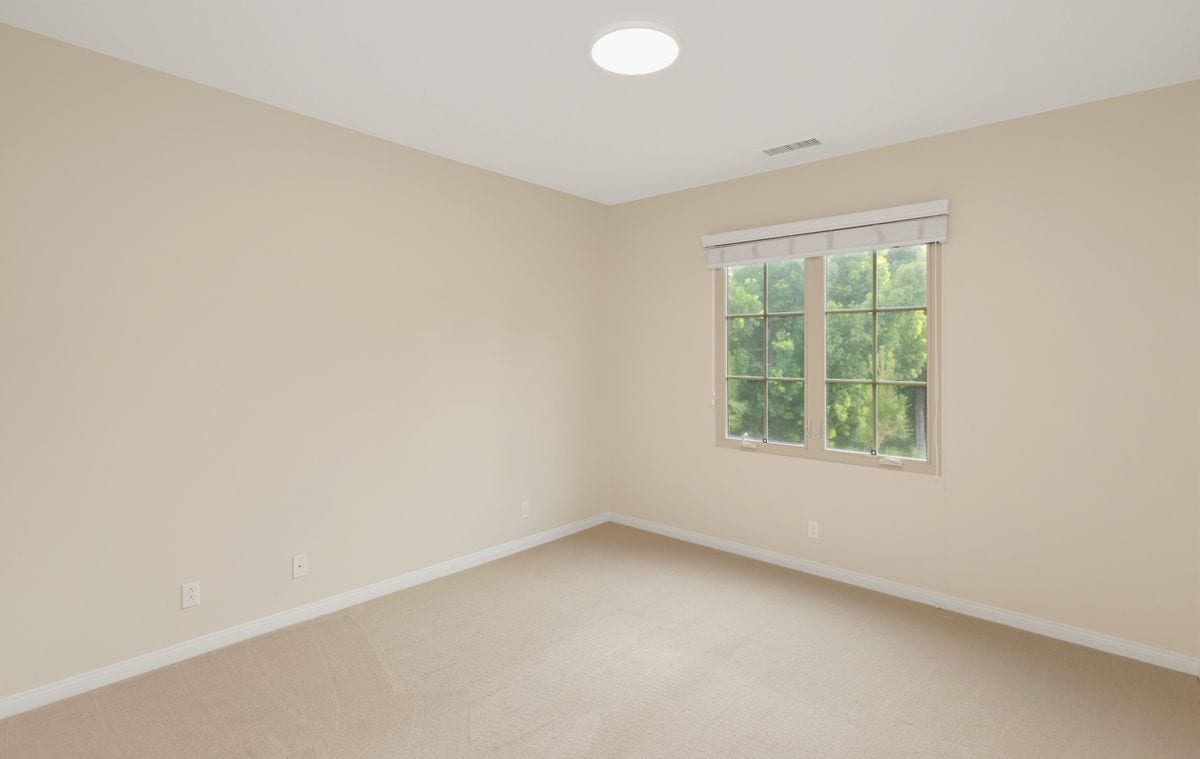 Building Photo - 86 Cipresso