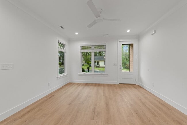 Building Photo - Gorgeous New Construction, Modern Finishes...