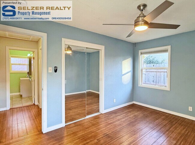 Building Photo - 1521-1523 Talmage Ct