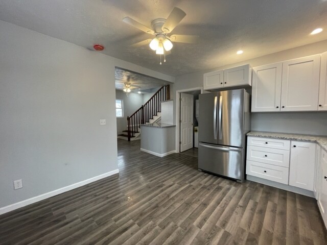 Building Photo - 809 S George Ave